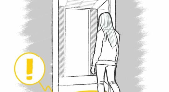 Mislevel between cab and floor: What to do if the lift stops between two floors
