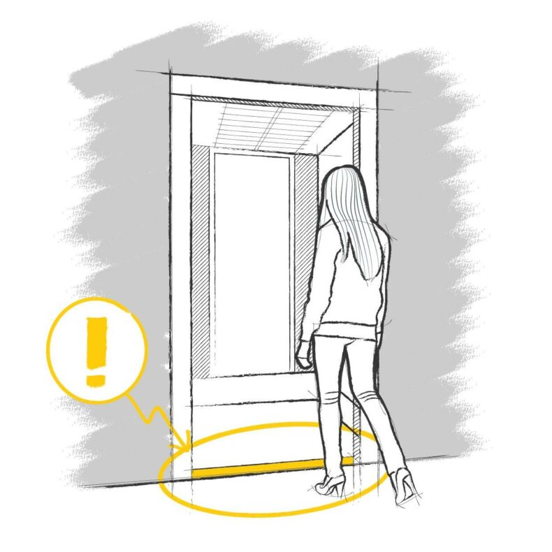Mislevel between cab and floor: What to do if the lift stops between two floors